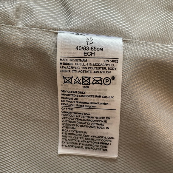 Banana Republic Faux Fur Vest - Picture 4 of 4